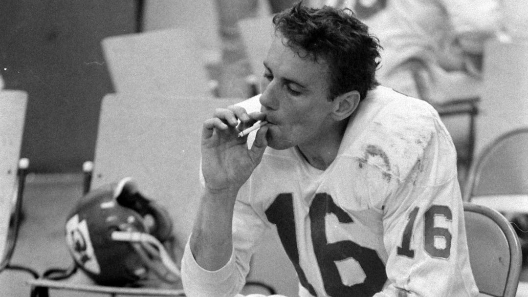 8 Stunning Moments in Vintage Super Bowl History - SNAG